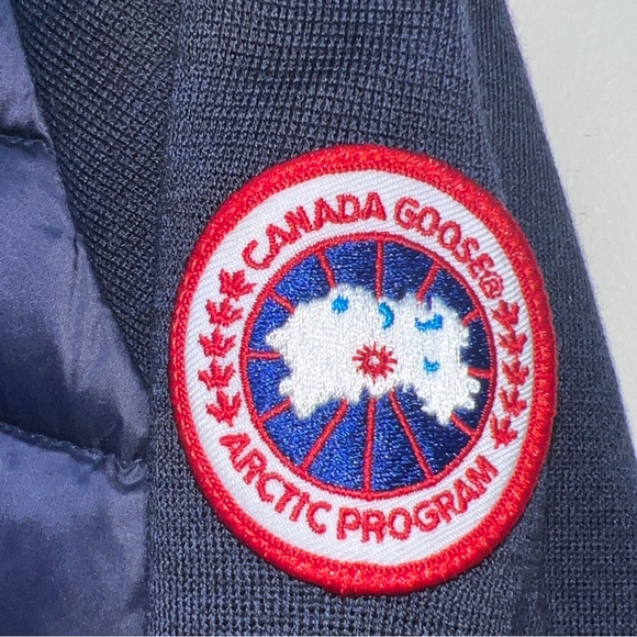 CANADA GOOSE HyBridge Knit Packable Jacket IN Navy NWT size XS - Picture 8 of 13